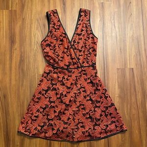 Lulus Appliqué patterned dress